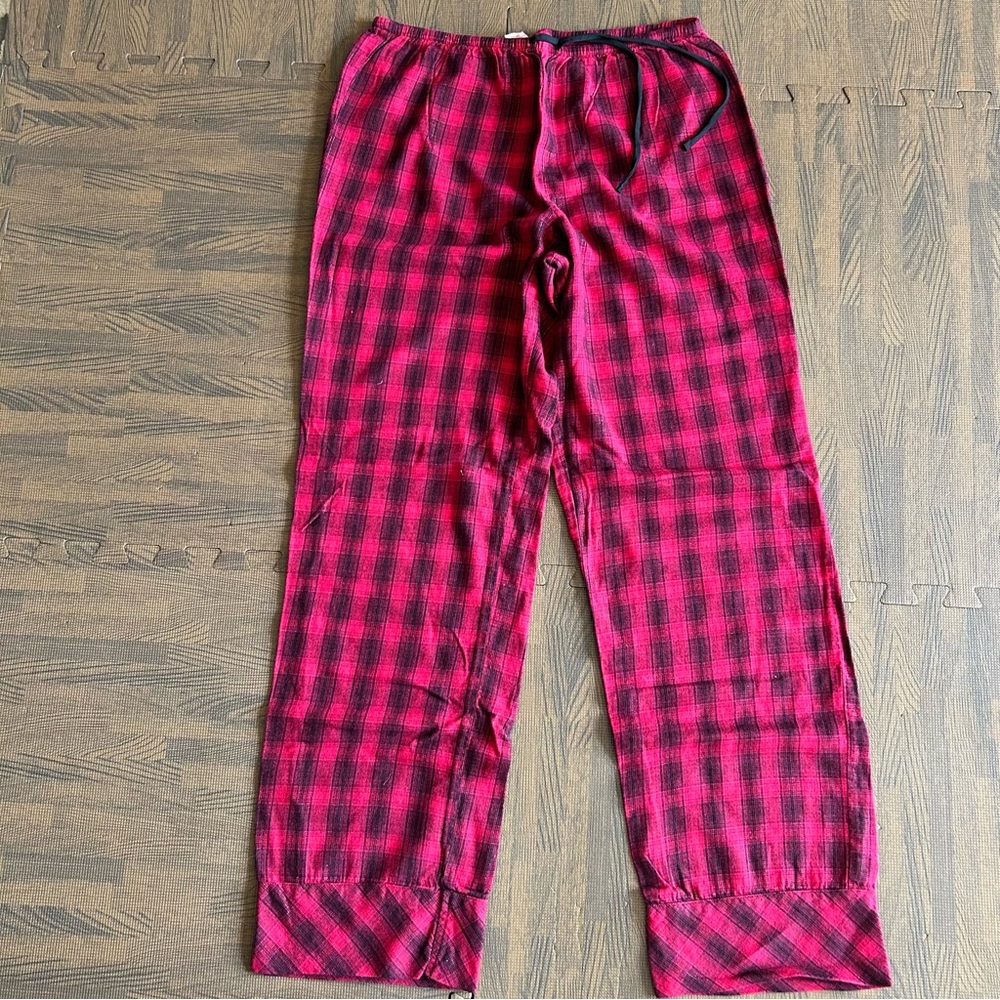 Plaid Red Women's Pajama Set - Picture 3 of 14